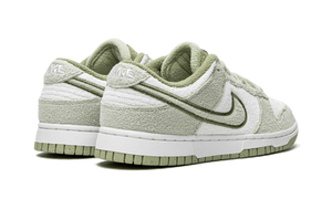 Nike Dunk Low SE Fleece Green