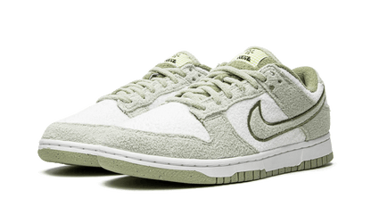 Nike Dunk Low SE Fleece Green