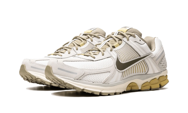 Nike Zoom Vomero 5 Light Bone Medium Olive