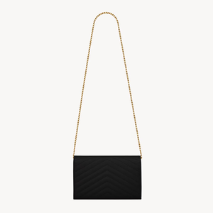 Pochette con catena Cassandre classica in pelle grain de poudre