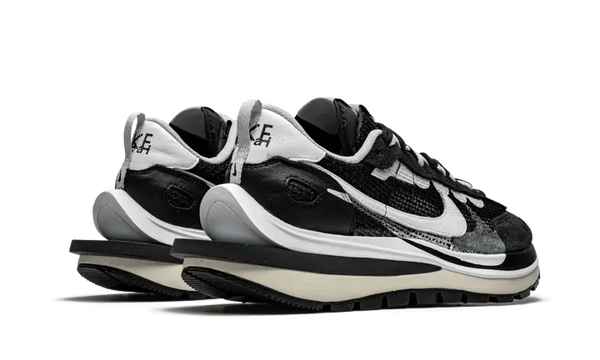 Nike Vaporwaffle Sacai Black White - CV1363-001