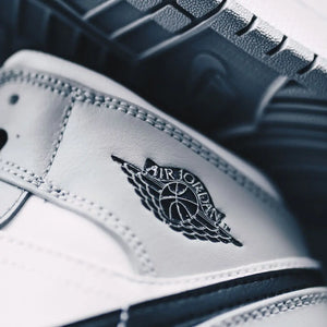 Air Jordan 1 Mid Light Smoke Grey Nike