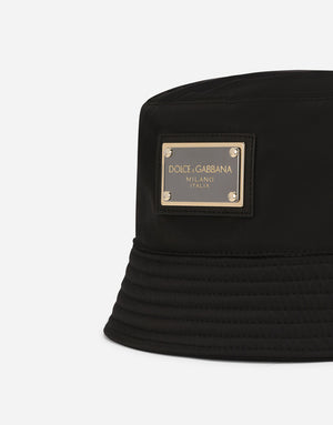 NYLON BUCKET HAT WITH BRANDED PLATE