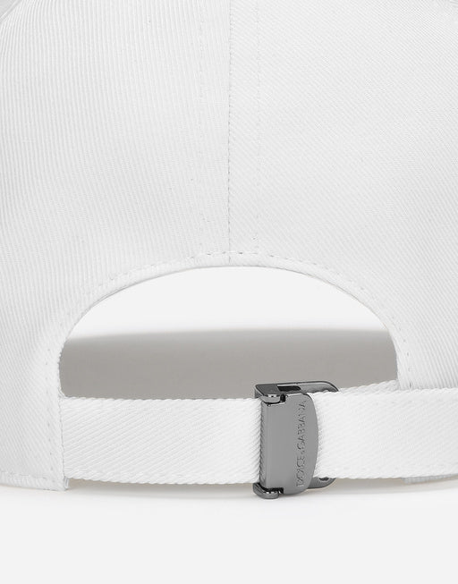 BASEBALL CAP WITH BRANDED TAG
