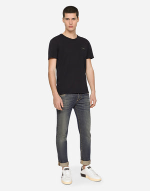 COTTON V-NECK T-SHIRT WITH BRANDED PLATE
