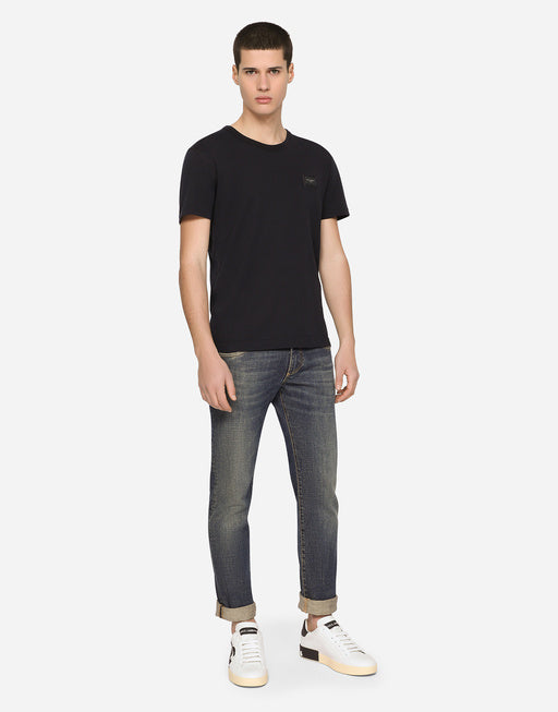 COTTON V-NECK T-SHIRT WITH BRANDED PLATE