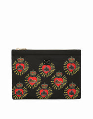 NECESSAIRE