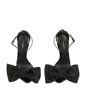 PATENT LEATHER SANDALS WITH SATIN BOW
