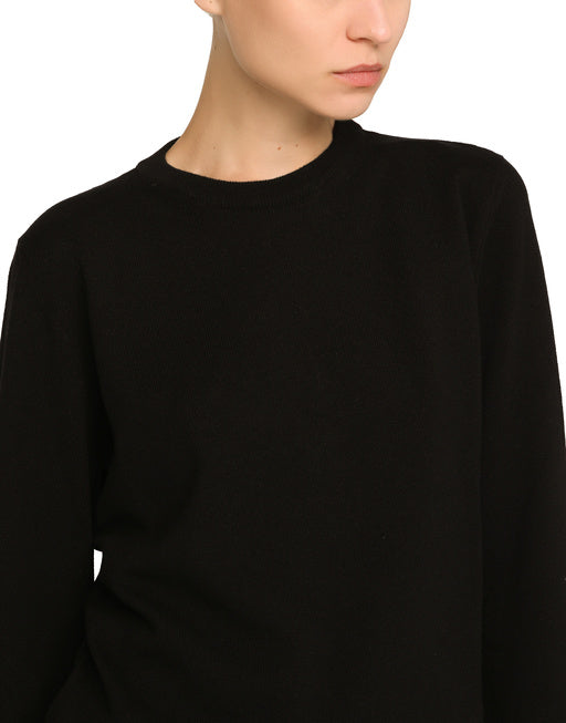 ROUND NECK