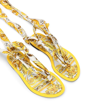 PRINTED SILK TWILL THONG SANDALS