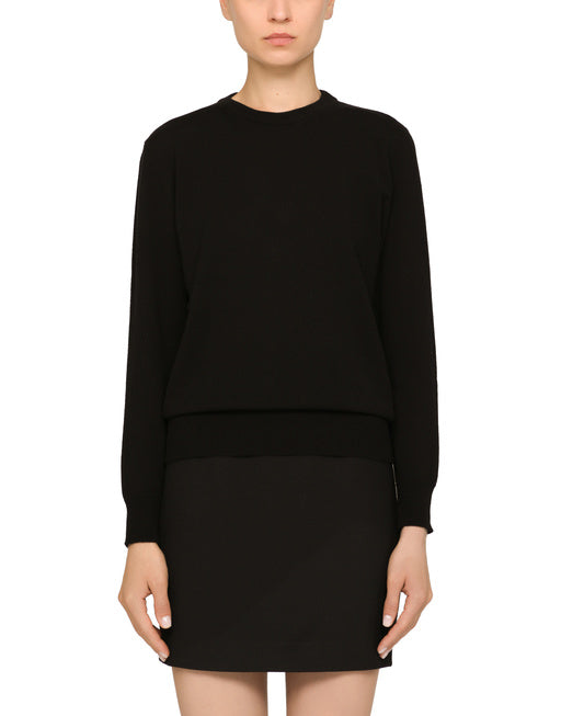 ROUND NECK