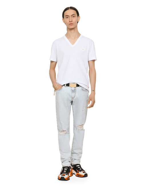 COTTON V-NECK T-SHIRT WITH BRANDED PLATE