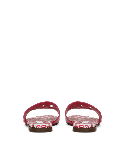 PATENT LEATHER SLIDES WITH DG LOGO
