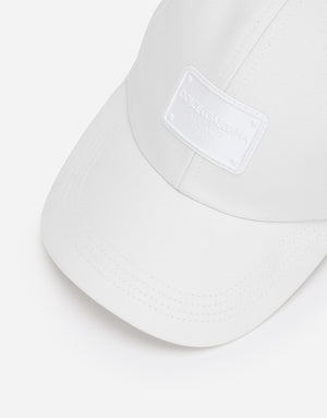 BASEBALL CAP WITH BRANDED TAG