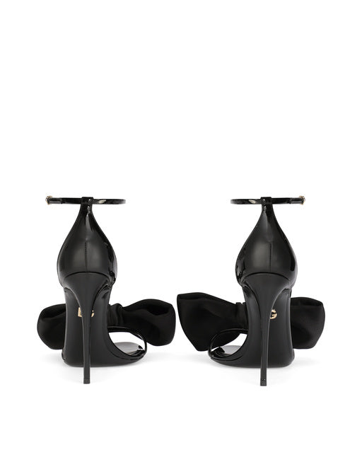 PATENT LEATHER SANDALS WITH SATIN BOW