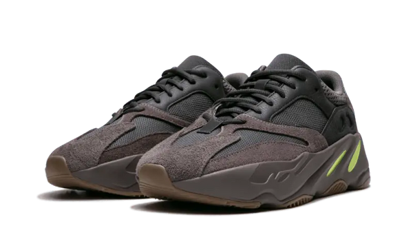 Adidas Yeezy 700 Mauve