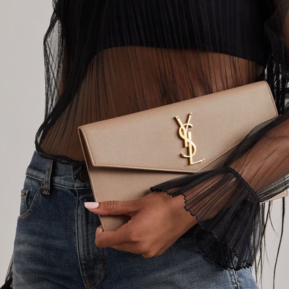 Pochette Uptown Grain de Poudre Embossed Leather