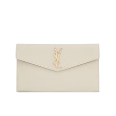 Pochette Uptown Grain de Poudre Embossed Leather
